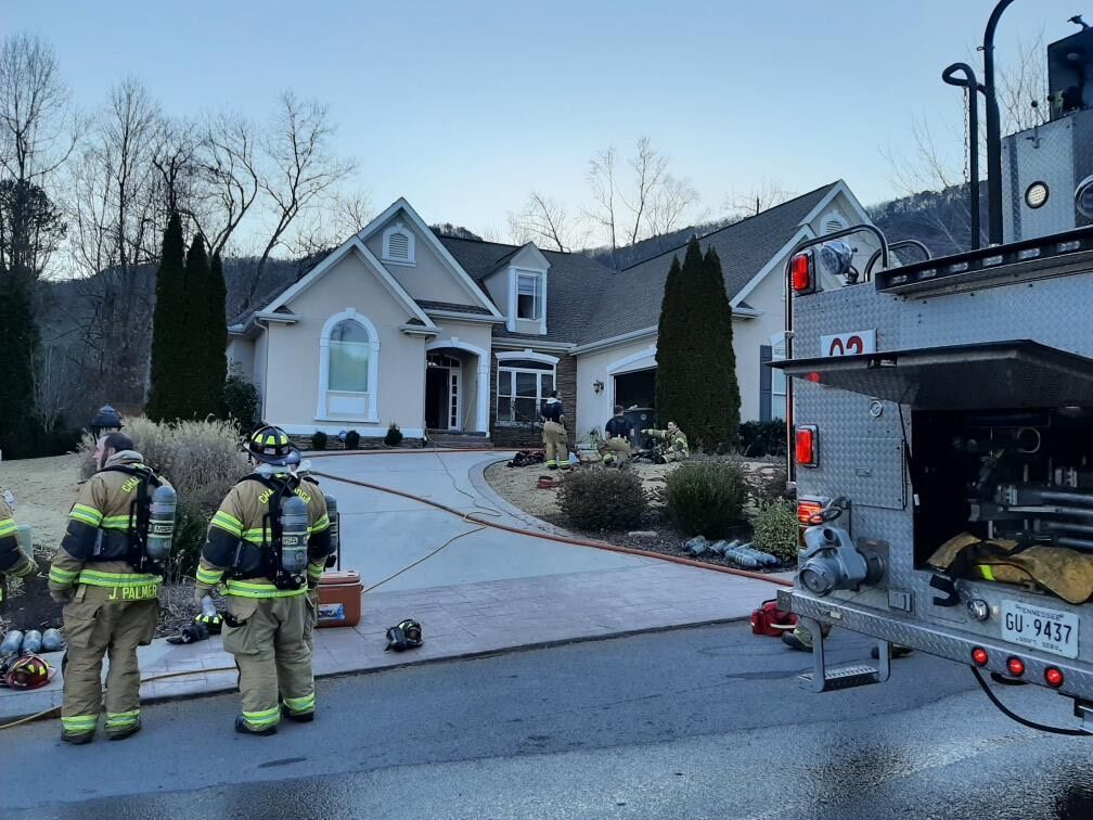 Chattanooga fire crews stop chimney fire on Obar Drive Friday night
